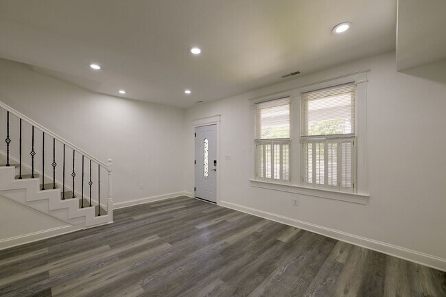 Building Photo - Charming & Renovated Petworth Rowhouse with Parking -  Available Now!