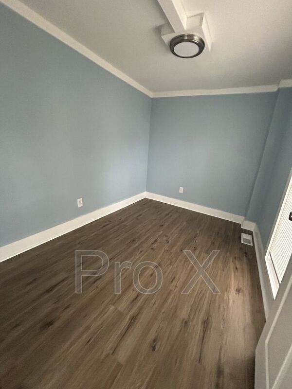 Building Photo - 113 W Forest St