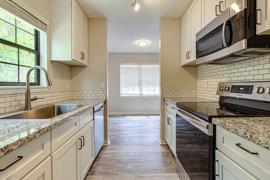 Building Photo - 1306 Keturah St