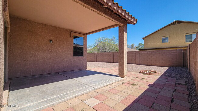 Building Photo - 16925 W Nottingham Way