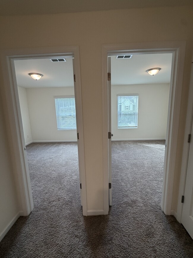 Building Photo - 206 Harpers Run Ln