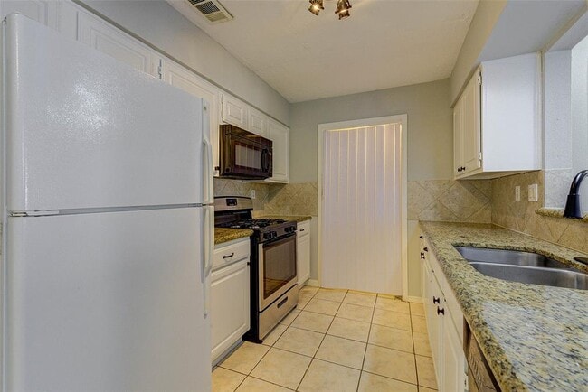 Building Photo - 3603 Storm Creek Dr