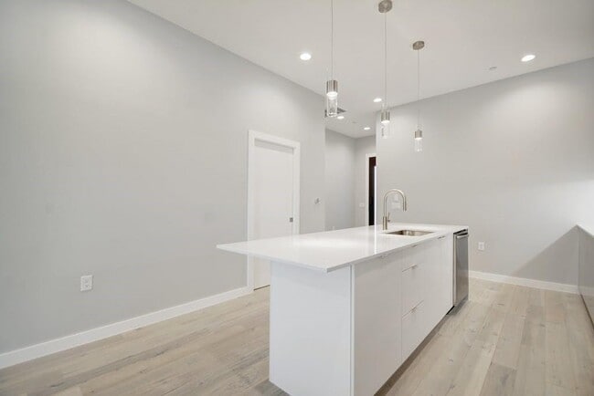 Building Photo - 2108 Tillery St