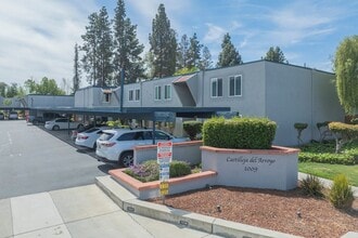 Building Photo - Great Location!