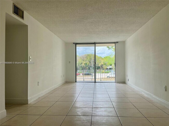 Building Photo - 1805 Sans Souci Blvd
