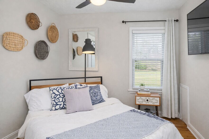 Building Photo - 432 W Seymour St