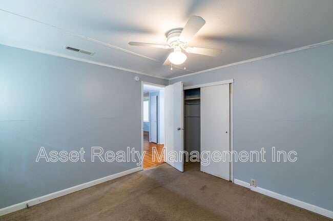 Building Photo - 126 Wellington Cir