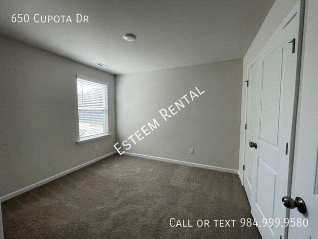 Building Photo - 650 Cupota Dr