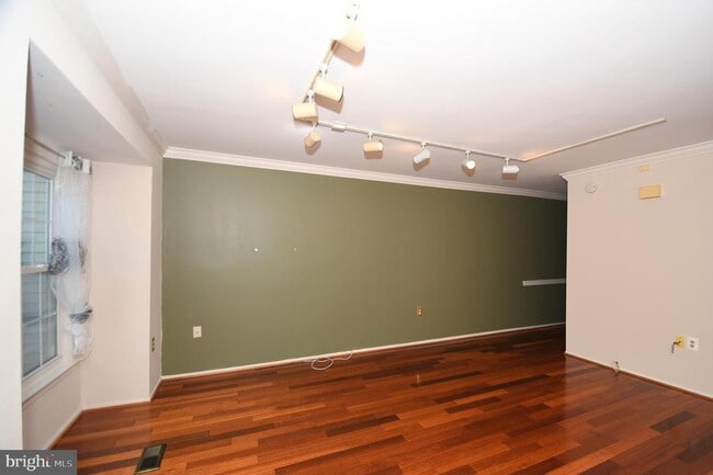 Building Photo - 21 Earth Star Pl