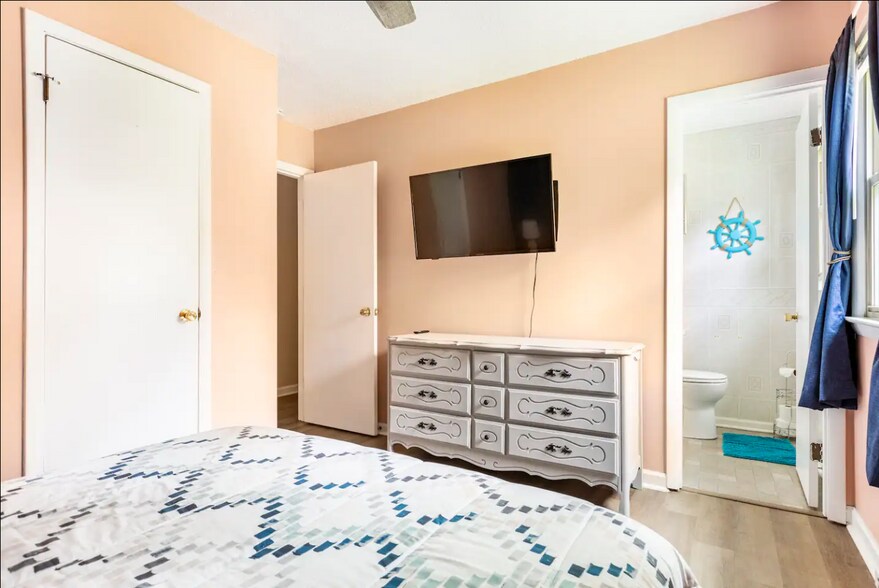 Building Photo - 392 Winchester Rd