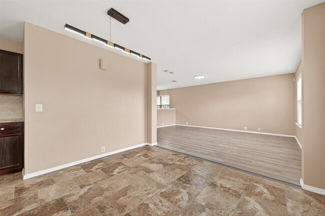 Building Photo - 15007 Sugar Sands Dr