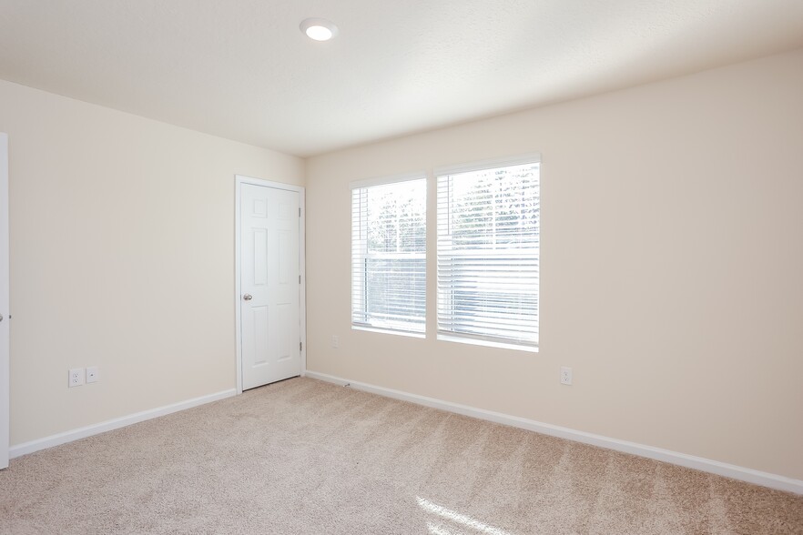 Building Photo - 86800 Mainline Rd