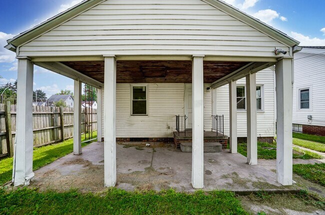 Building Photo - 919 Brookley Blvd