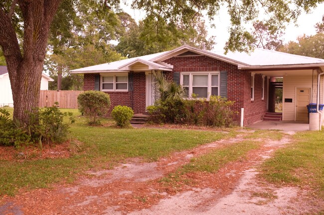 Primary Photo - 2172 Church Creek Dr
