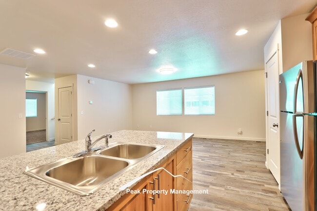 Building Photo - 76 S Drifter Loop