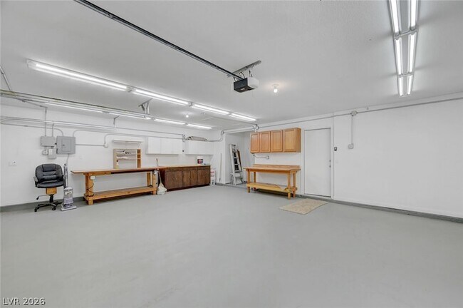 Building Photo - 904 Swift Bear St