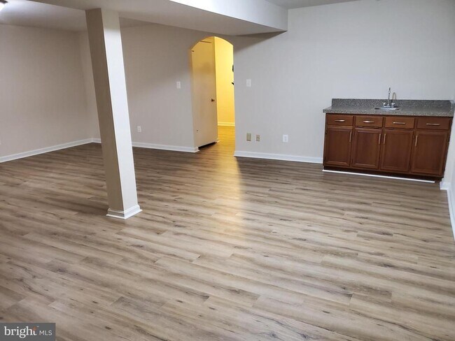 Building Photo - 15322 Manor Village Ln