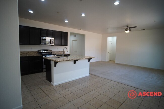 Building Photo - Charming 3 bedroom Home In Southwest!