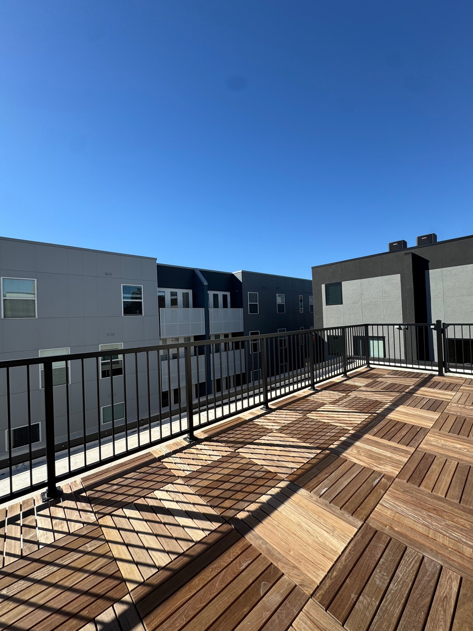 Building Photo - 537 E 19th St