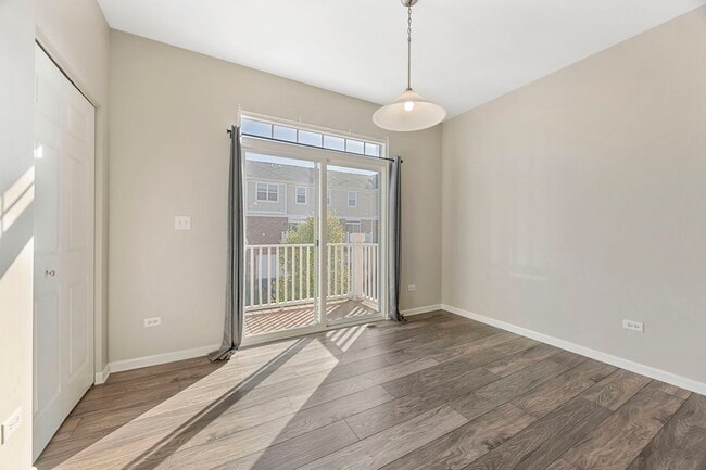 Building Photo - 2955 Madison Dr
