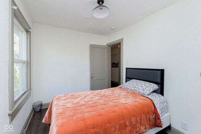 Building Photo - 2248 Nowland Ave