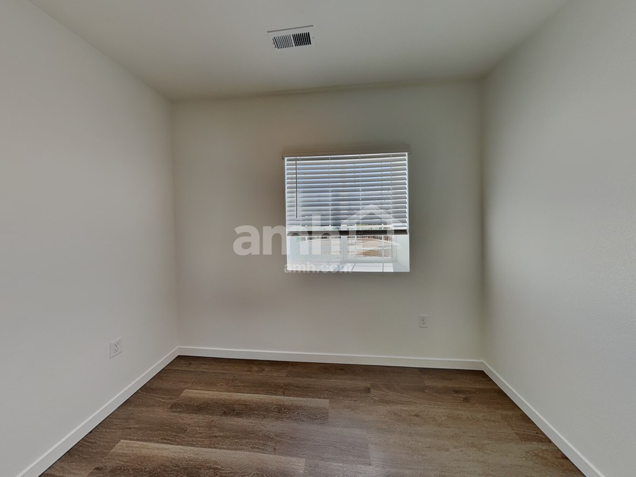Building Photo - 26126 E Calhoun Pl