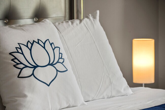 Building Photo - 1054 Lotus Cove Ct