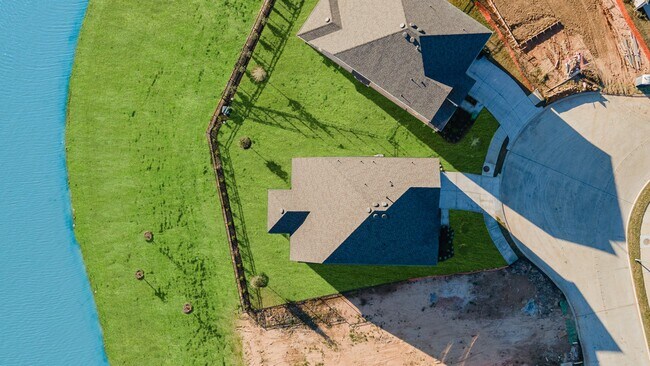 Building Photo - 2060 Terra Rose Dr