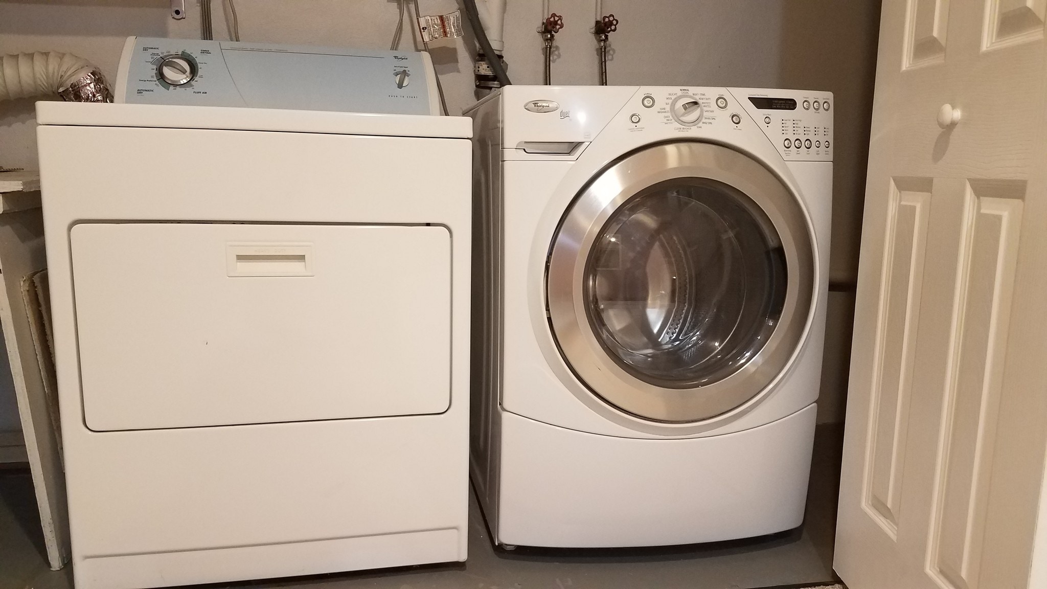 washer and dryer - 605 Peach View Ln