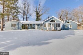 Building Photo - 7832 Martha Washington St