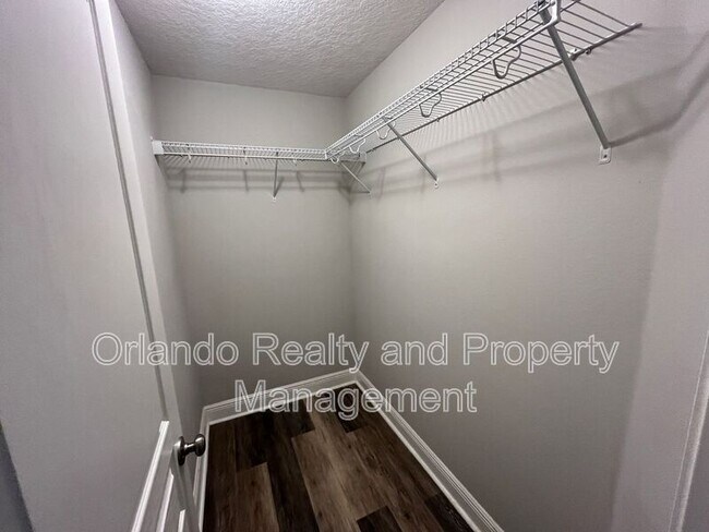 Building Photo - 2697 E Washington St