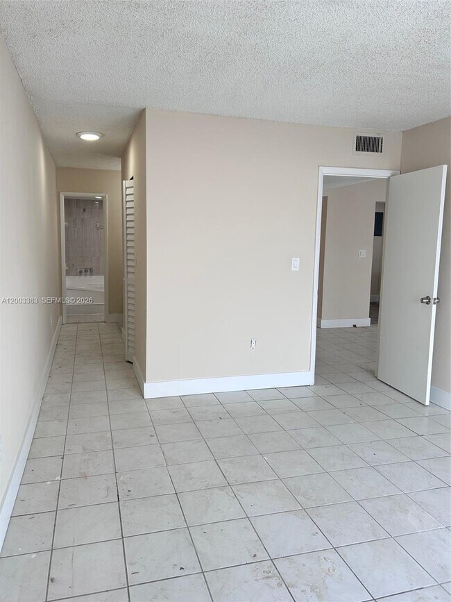 Building Photo - 1950 W 54th St