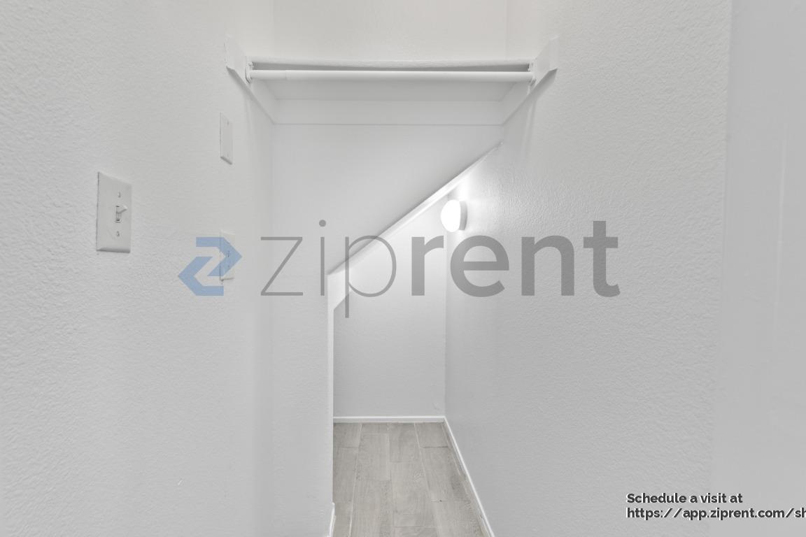 Building Photo - 2085 Lipari Ct