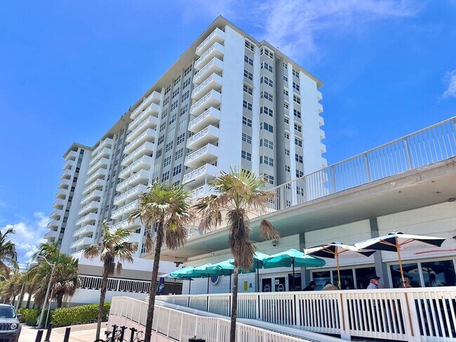 Building Photo - 3111 N Ocean Dr