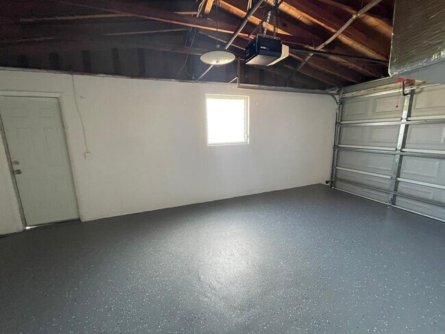 Building Photo - 5719 Silver Spur Dr