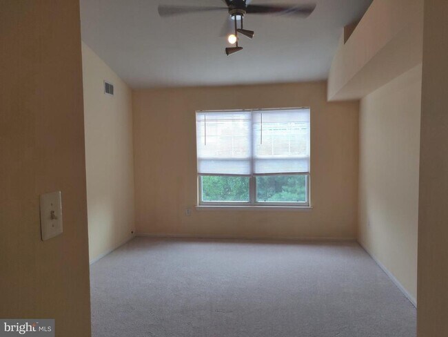 Building Photo - 13800 Farnsworth Ln