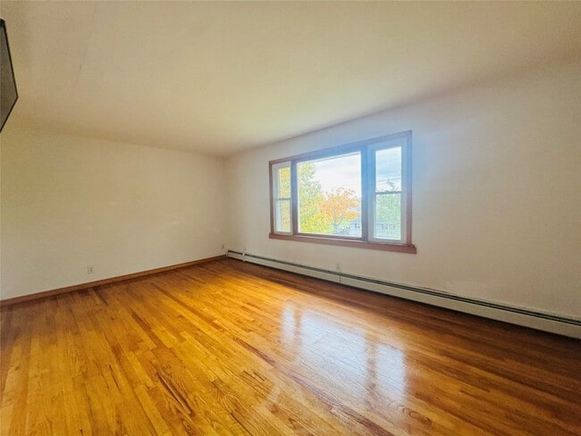 Building Photo - 300 Rano Blvd