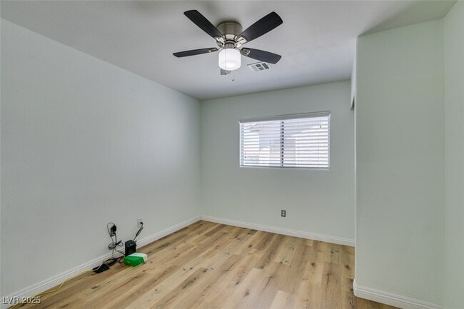 Building Photo - 120 Tansy Ct