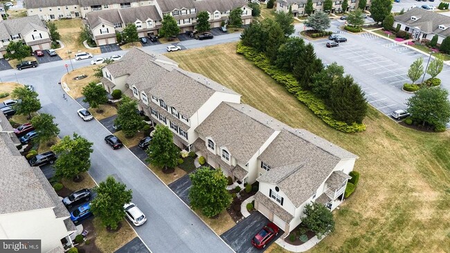 Building Photo - 112 Hawk Ct
