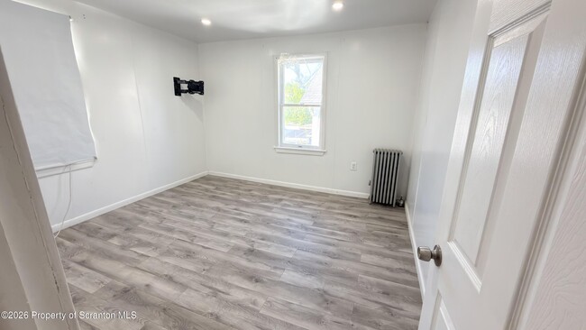 Building Photo - 303 N Rebecca Ave