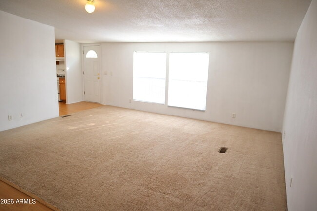Building Photo - 5181 E Shirley Dr