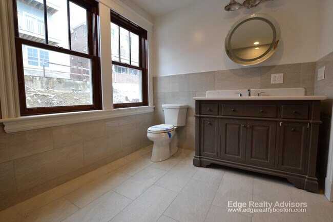 Building Photo - 38 Gerrish St