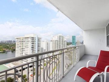 Building Photo - 5825 Collins Ave