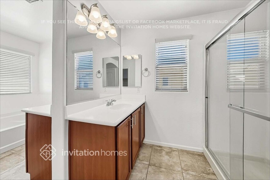 Building Photo - 1407 S Moccasin Trail