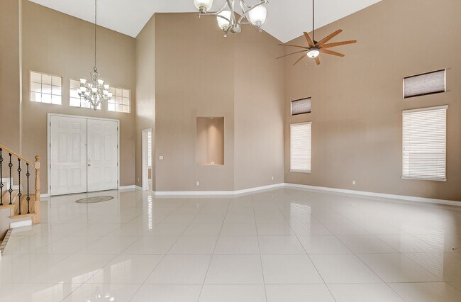 Building Photo - 2504 Antique Blossom Ave