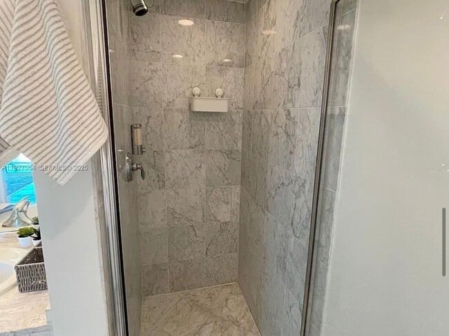 Building Photo - 253 NE 2nd St