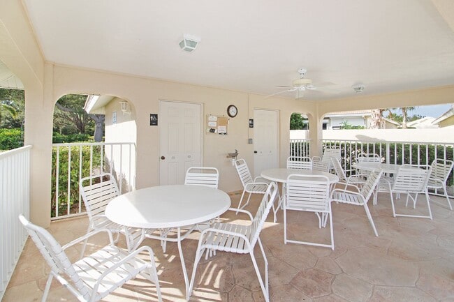 Building Photo - Waterford Annual Villa For Rent