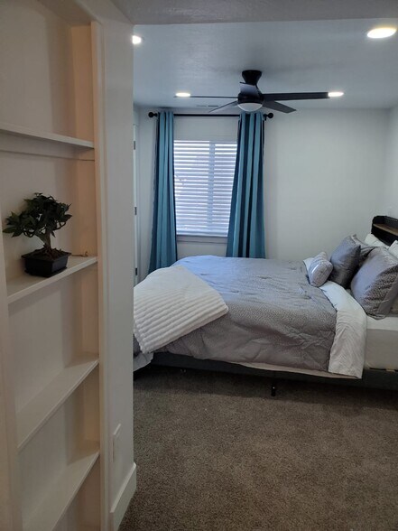 Building Photo - 704 N Bennedict Dr