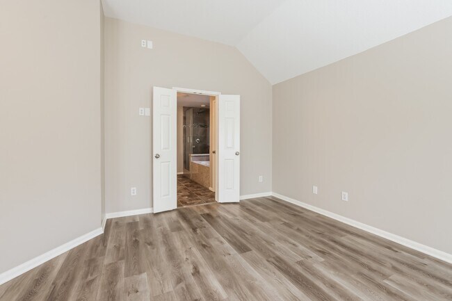 Building Photo - 14518 Southern Magnolia Cir