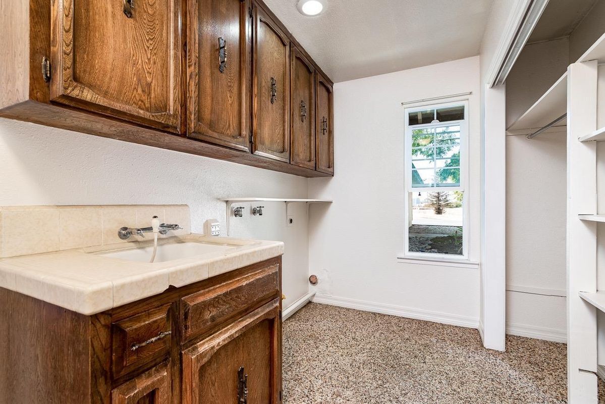 Building Photo - 17323 Anaconda Rd